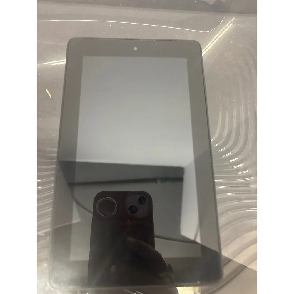 Amazon‎ Fire Tablet 7 Inch 8GB Black S9W8NL Charger Included